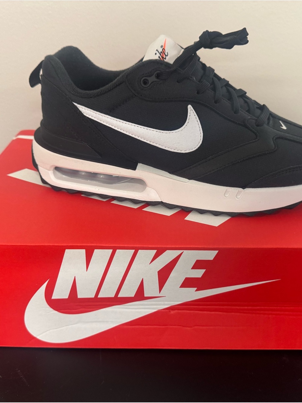 Nike women’s  Black and White Air Max Style Sneaker